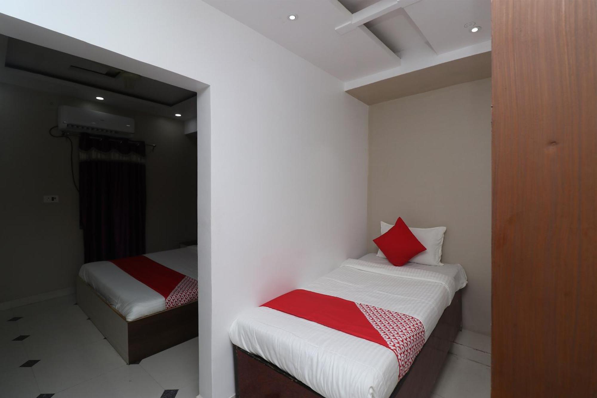 Hotel O Swastik Resort Colonelganj Extérieur photo