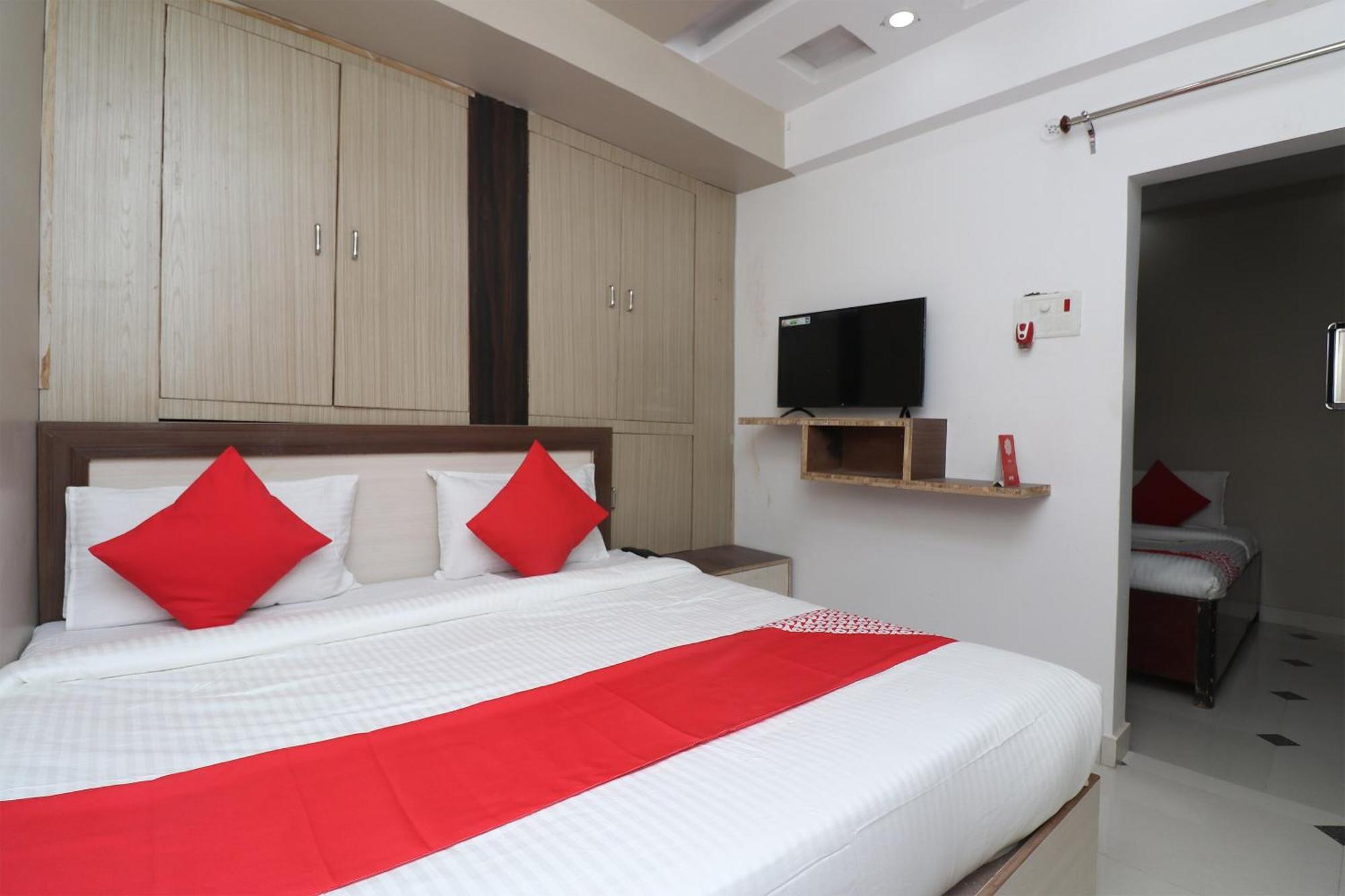 Hotel O Swastik Resort Colonelganj Extérieur photo