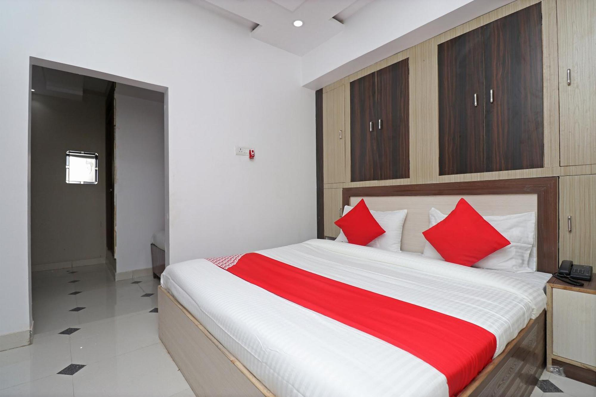 Hotel O Swastik Resort Colonelganj Extérieur photo