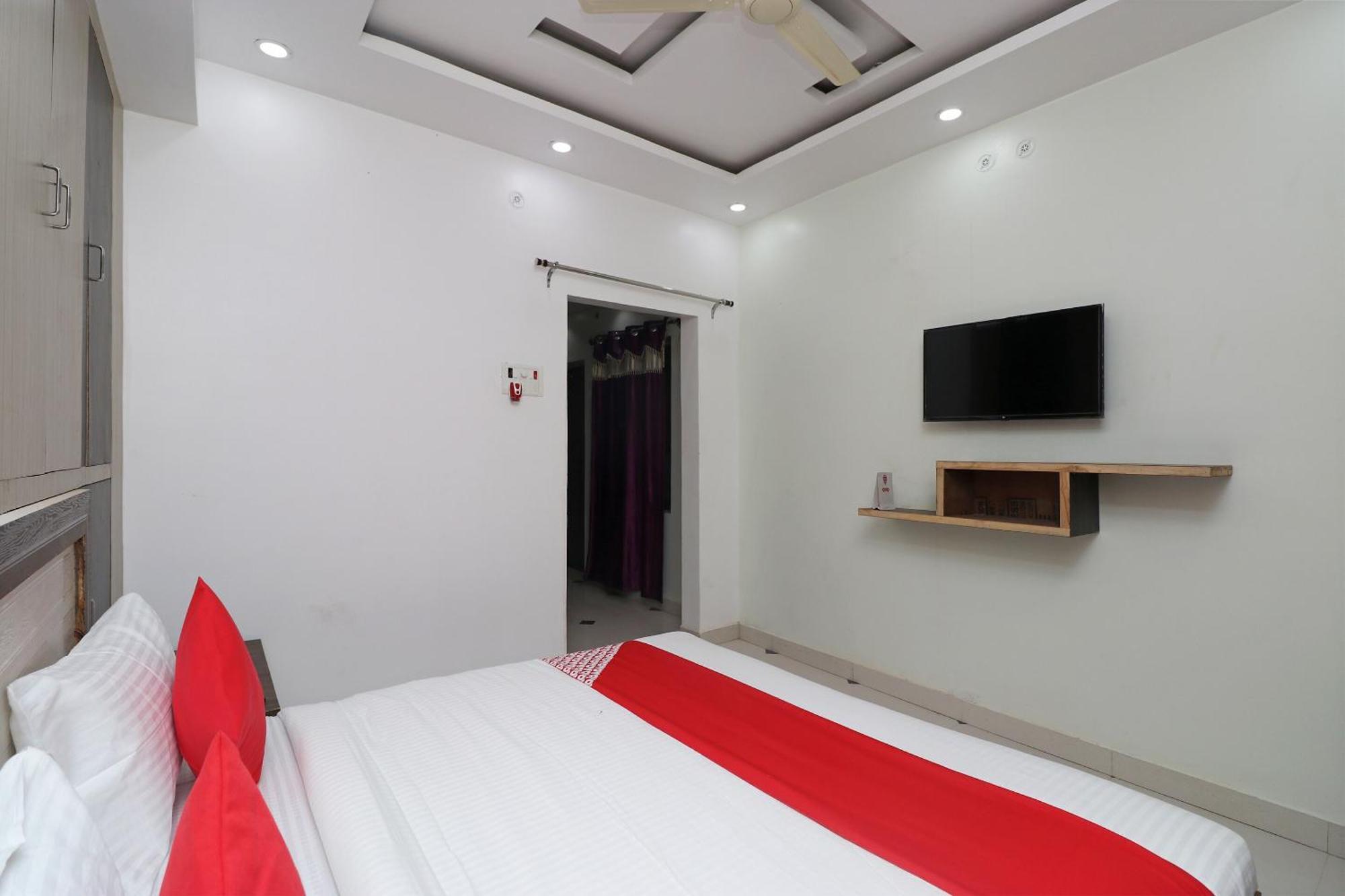 Hotel O Swastik Resort Colonelganj Extérieur photo