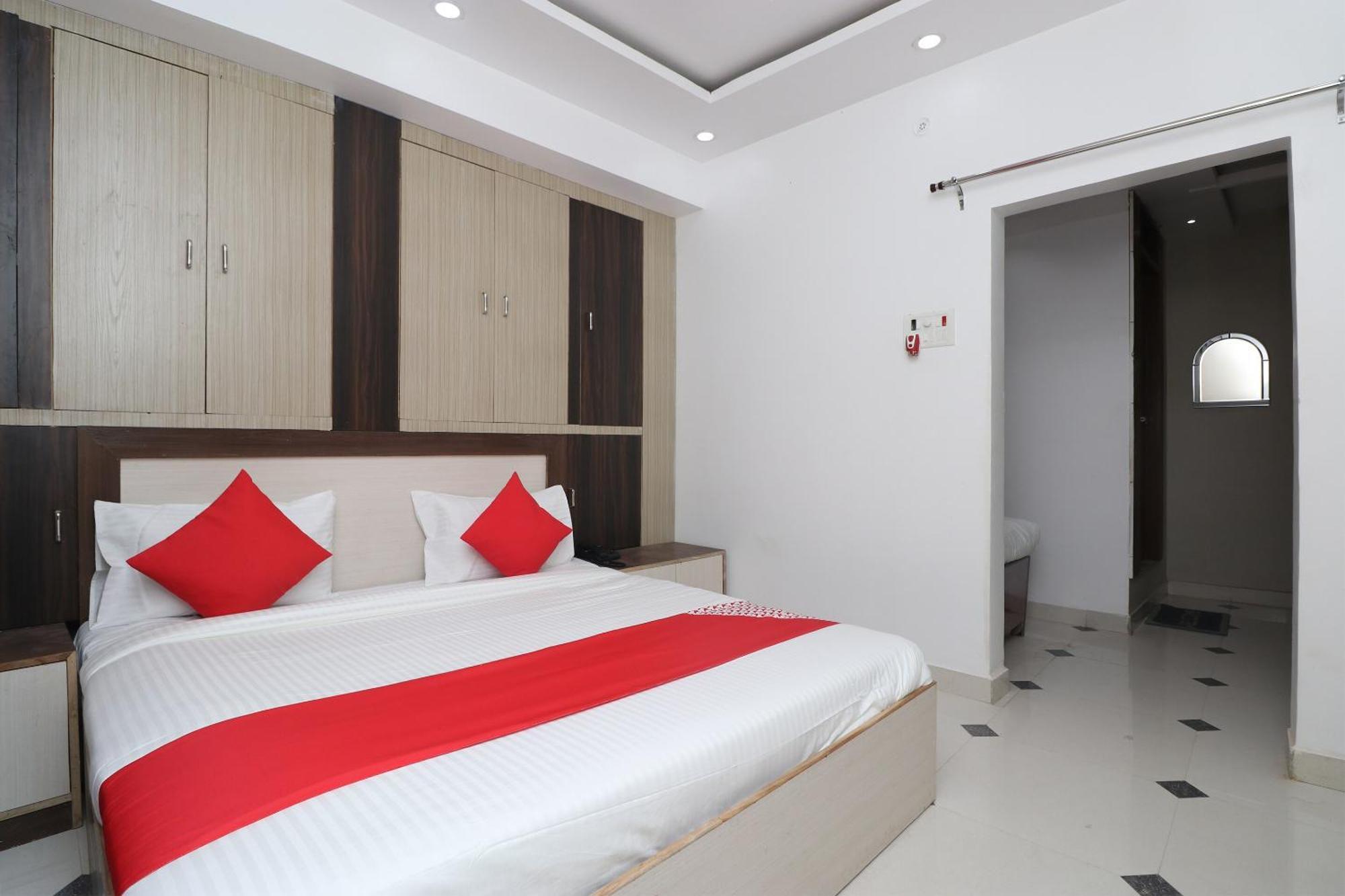 Hotel O Swastik Resort Colonelganj Extérieur photo
