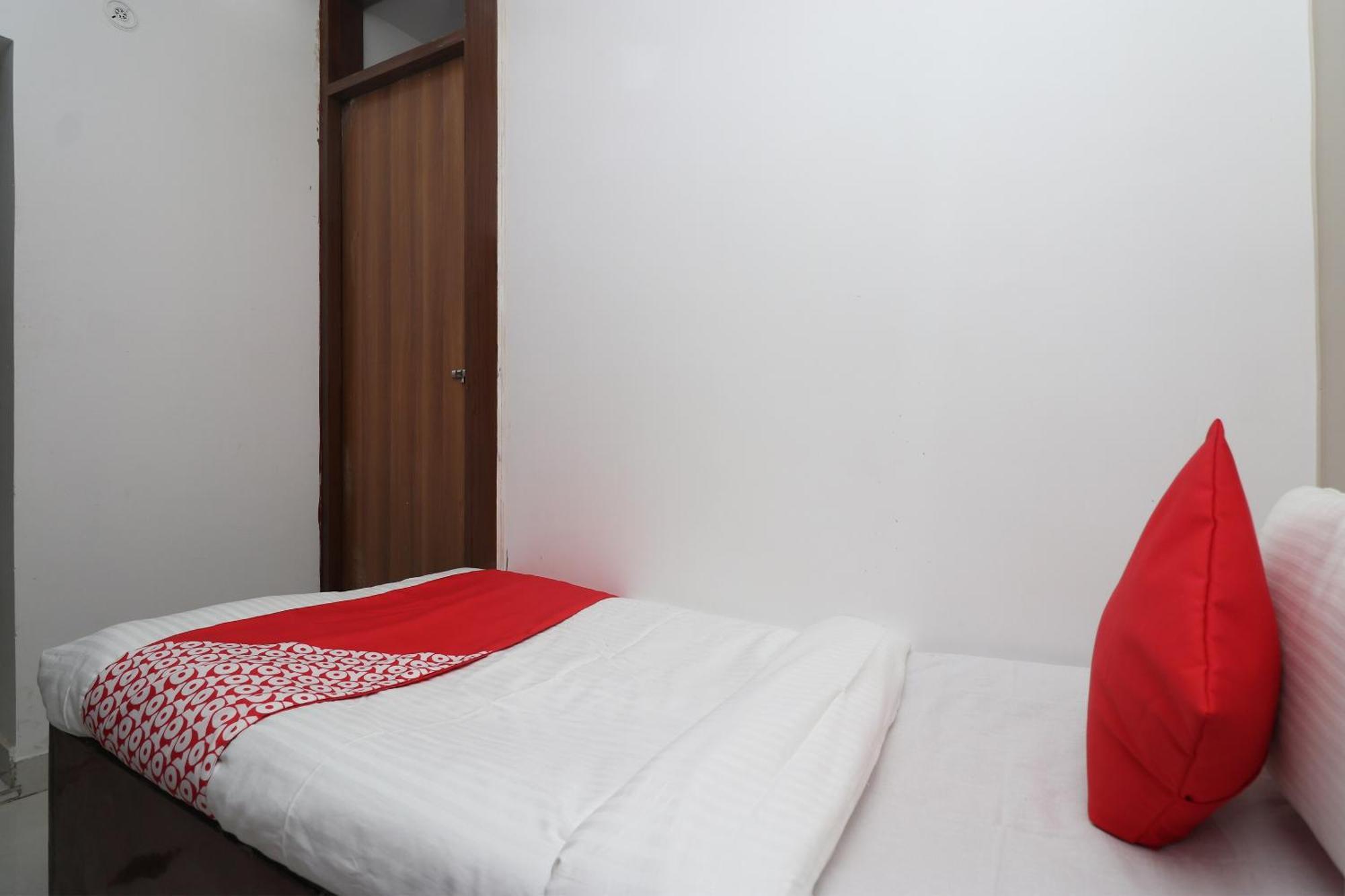 Hotel O Swastik Resort Colonelganj Extérieur photo